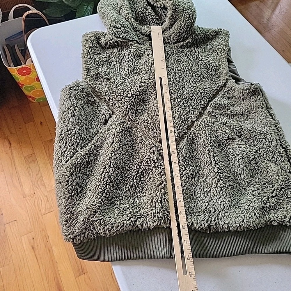Zyia Hooded Full Zip Sherpa Vest Small Olive Green Athleisure Casual Transition - Picture 8 of 10